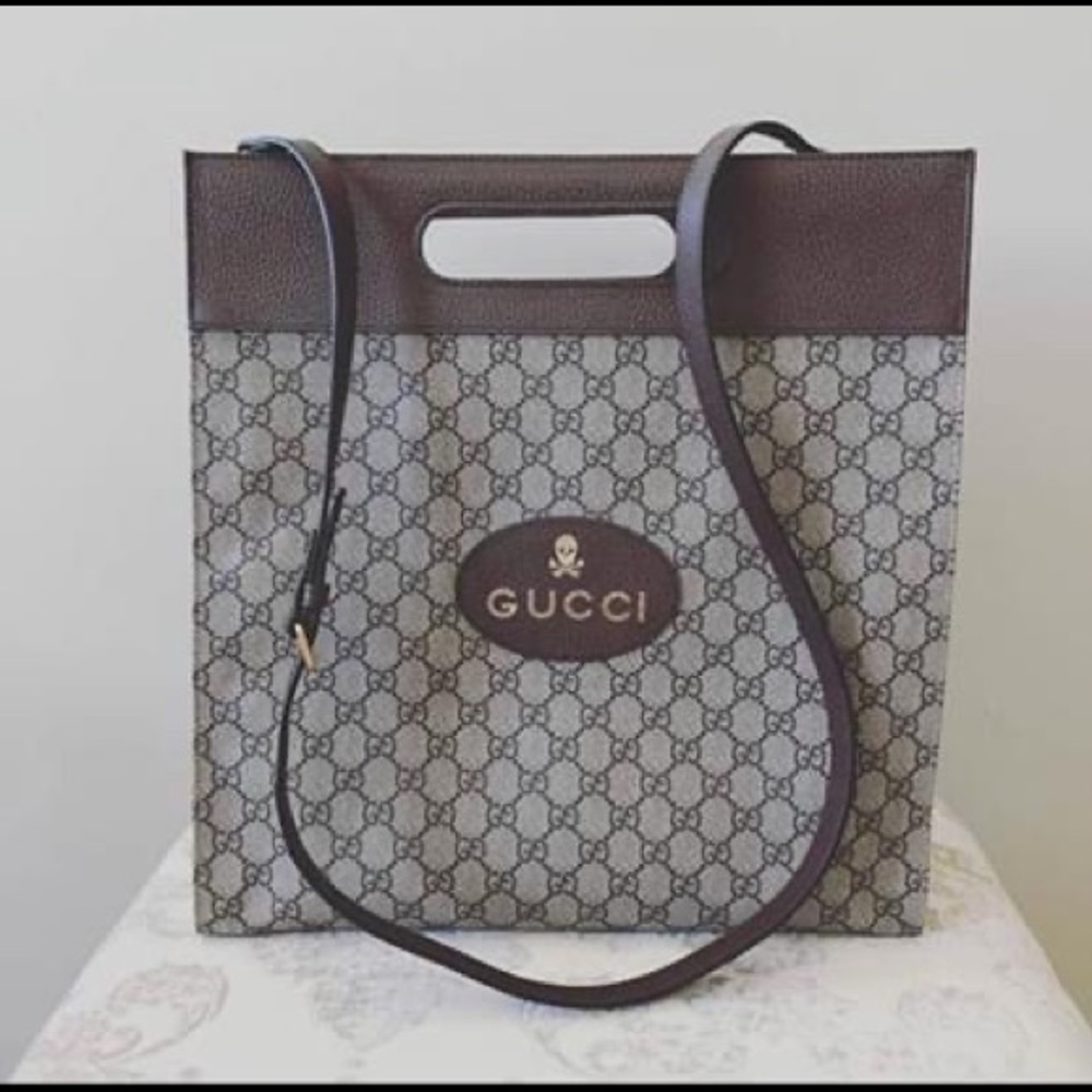 Gucci GG Supreme Tote Bag